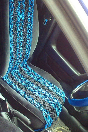 Индивидуальный дизайн накидки на кресло водителя